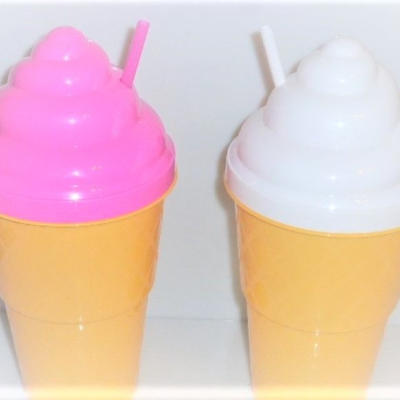 Pair of Plastic HUGE Sippy CUPS Ice Cream Cone Sippy Cups Milk Shake - Picture 2 of 8